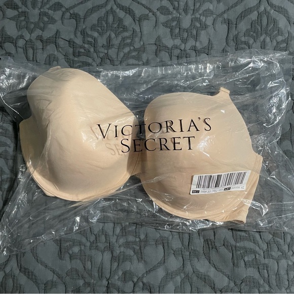 PINK Victoria's Secret Other - BNWT Womans Pink Bra